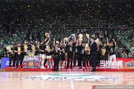 详解棒球规则中的手套颜色限制